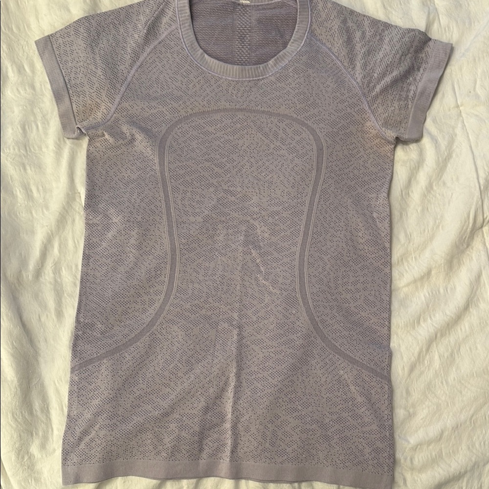 Women's lululemon Lilac Short Sleeve Top